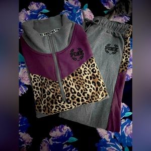 SOLD••VS PINK Quarter Zip Pullover & Joggers Set